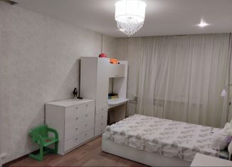 Продаю 1-ком. квартиру, 39 м2, Йошкар-Ола, улица Петрова, 13, микрорайон Центральный