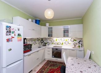 Продается 2-комнатная квартира, 61 м2, Тюмень, улица Московский Тракт, 83к2