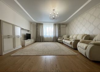 3-комнатная квартира в аренду, 110 м2, Республика Башкортостан, улица Гоголя, 63