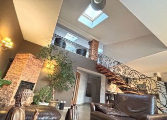 Продажа 3-комнатной квартиры, 109.3 м2, Калининград, Пражская улица, 1А