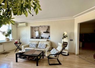 Продаю 3-комнатную квартиру, 80 м2, Ростов-на-Дону, улица 35-я Линия, 1