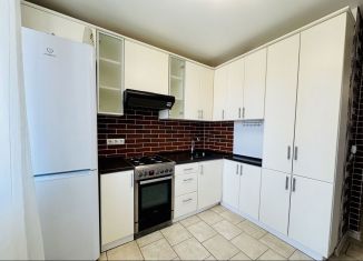 Продам 1-ком. квартиру, 40 м2, деревня Алтуховка, Светлая улица, 1