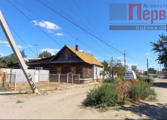 Продам 3-ком. квартиру, 40 м2, Астрахань, Заводская улица, 1А, Советский район