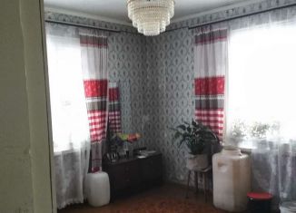 Продаю дом, 65.9 м2, Остров, площадь К. Назаровой