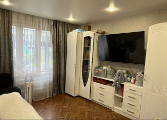 Продается 3-комнатная квартира, 60 м2, Кемеровская область, улица Веры Волошиной, 20