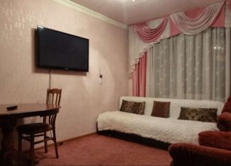 Трехкомнатная квартира в аренду, 60 м2, Таганрог, улица Дзержинского, 192