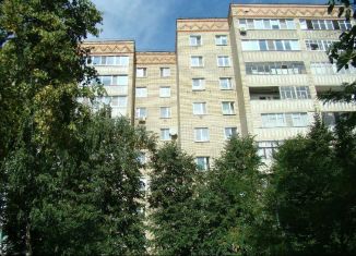 Сдаю 3-ком. квартиру, 80 м2, Кузнецк, Стекловская улица, 74