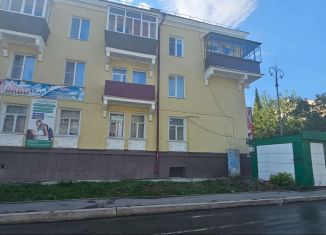 Продается 3-комнатная квартира, 74 м2, Белорецк, улица П. Точисского, 21