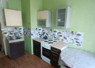 Продам двухкомнатную квартиру, 50 м2, Соликамск, улица Коминтерна, 4