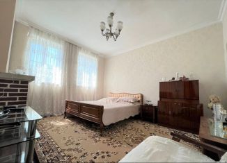 Продается 2-комнатная квартира, 33 м2, Владикавказ, улица Кесаева, 86