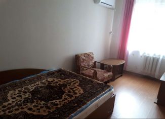 Продаю 2-комнатную квартиру, 51 м2, Алупка, улица Василия Сурикова, 16