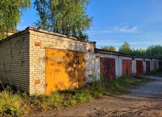 Продаю гараж, 30 м2, Соликамск, Коммунистическая улица, 11