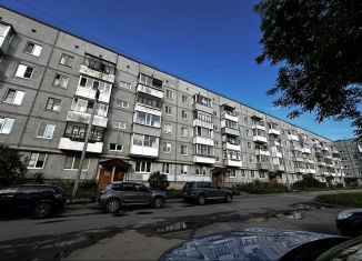 Продажа 2-комнатной квартиры, 47.8 м2, Вологда, улица Возрождения, 2