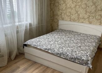 Сдаю 2-ком. квартиру, 50 м2, Уфа, улица Ферина, 33, ЖК Акварель