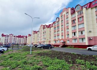 Продается 3-ком. квартира, 72 м2, Азнакаево, Юбилейная улица, 8