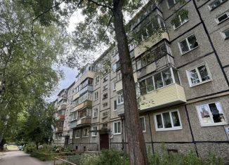 Продается двухкомнатная квартира, 39 м2, Йошкар-Ола, Красноармейская улица, 48Б, микрорайон Комсомольский