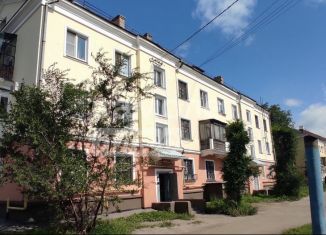 Продается 2-комнатная квартира, 54 м2, Магнитогорск, улица Чайковского, 82