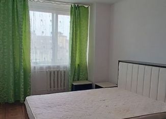 Сдается в аренду 3-комнатная квартира, 80 м2, Нальчик, улица Атажукина, 10, район Предгорный