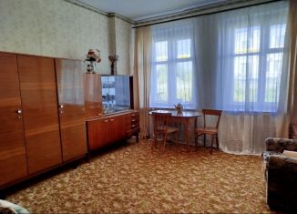 Продам 2-ком. квартиру, 48 м2, Нурлат, Заводская улица, 13