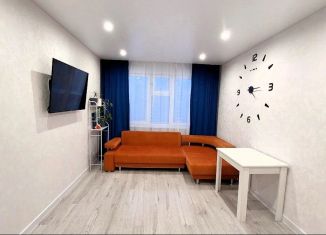 Продам 1-комнатную квартиру, 35 м2, Киров, Чистопрудненская улица, 1к3