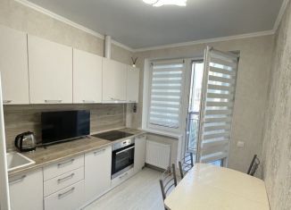 Продается 1-ком. квартира, 35 м2, Казань, улица Профессора Камая, 10к3, ЖК Романтика