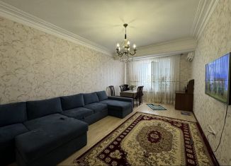 Продам 2-ком. квартиру, 74 м2, Каспийск, улица Абдулманапова, 6Б