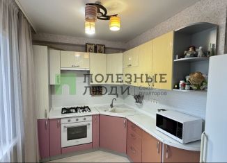 Продажа 4-ком. квартиры, 70 м2, Удмуртия, улица имени Барышникова, 27