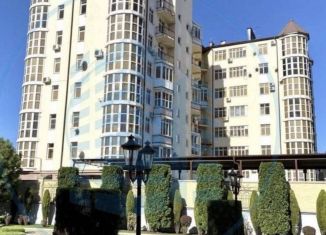 Сдача в аренду 2-ком. квартиры, 70 м2, Ставропольский край, улица Ленина, 14Б