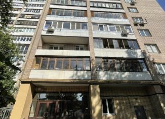 Сдается в аренду трехкомнатная квартира, 75 м2, Москва, Делегатская улица, 11, метро Цветной бульвар