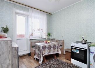 Продается 2-ком. квартира, 51.2 м2, Тюмень, улица Андрея Бушуева, 4к1