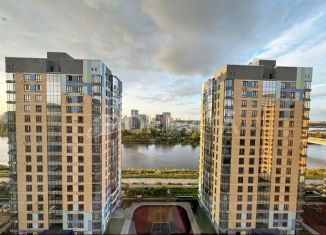 Продам 2-ком. квартиру, 85 м2, Тюмень, улица Мельникайте, 32к1