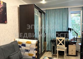 Двухкомнатная квартира на продажу, 48 м2, Курск, улица Комарова