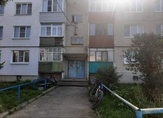 Продается двухкомнатная квартира, 47 м2, село Чернуха, Школьная улица, 33