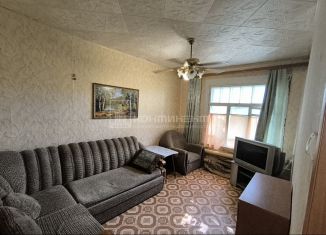 Продается трехкомнатная квартира, 49 м2, Лакинск, улица Маяковского, 26