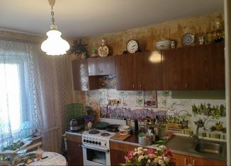 Продаю трехкомнатную квартиру, 66 м2, Ульяновск, проспект Академика Филатова, 15