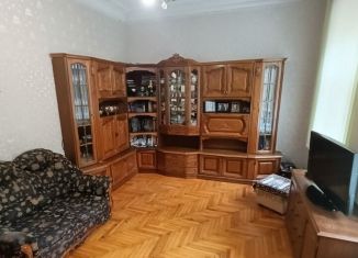 Продаю 2-ком. квартиру, 50 м2, Нальчик, улица Мечникова, 173