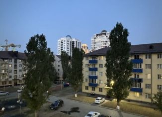 Продаю 2-ком. квартиру, 47.4 м2, Грозный, улица Муслима Г. Гайрбекова, 78