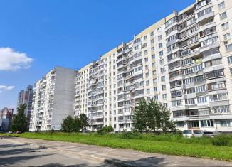 Продаю 2-ком. квартиру, 57 м2, Ярославль, Фрунзенский район, проспект Фрунзе, 49