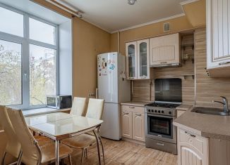 Продам 4-комнатную квартиру, 83.6 м2, Екатеринбург, Кировградская улица, 9