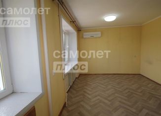 Продается 3-ком. квартира, 62.6 м2, Забайкальский край, Петровско-Заводская улица, 48