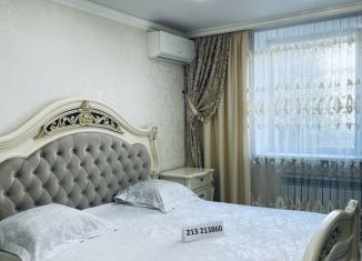 Сдам 2-ком. квартиру, 60 м2, Крым, улица Чкалова, 96