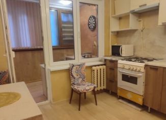 Продается двухкомнатная квартира, 65 м2, Крым, улица Манагарова, 1