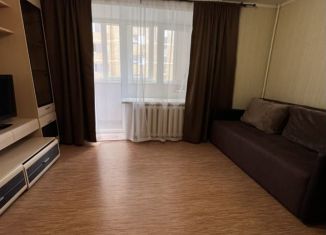 Сдам в аренду 1-комнатную квартиру, 35 м2, Казань, улица Космонавтов, 30