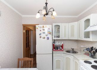 Продается 2-комнатная квартира, 48.4 м2, Тюмень, улица Коммунаров, 26