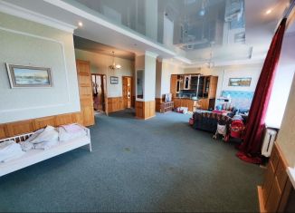 Продаю 2-ком. квартиру, 104.8 м2, Кольчугино, улица Зернова, 18