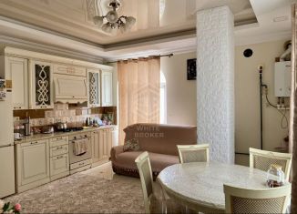 Продам 3-комнатную квартиру, 78 м2, посёлок городского типа Гаспра, улица 40 лет Октября, 6