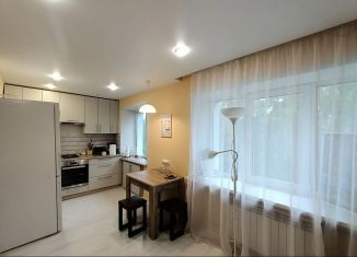 Продам 2-ком. квартиру, 32.4 м2, Киров, Профсоюзная улица, 82