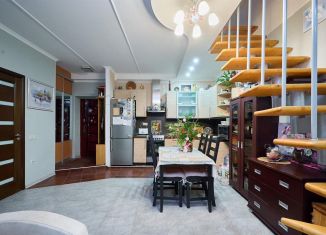 Продаю 3-ком. квартиру, 67 м2, Краснодар, улица имени Сергея Есенина, 113, Музыкальный микрорайон