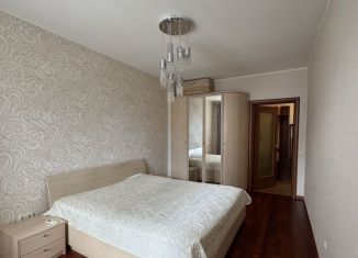 Сдам в аренду 2-ком. квартиру, 70 м2, Санкт-Петербург, Коломяжский проспект, 15к2