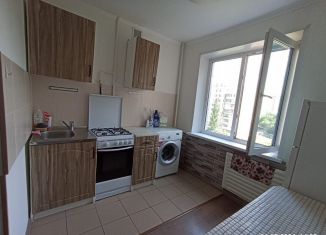 Сдаю однокомнатную квартиру, 37 м2, Республика Башкортостан, улица Авроры, 5/6